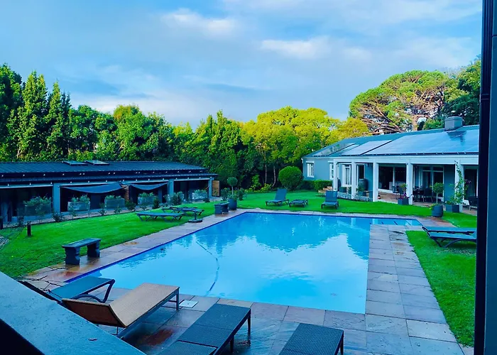 Constantia Winelands Lodge