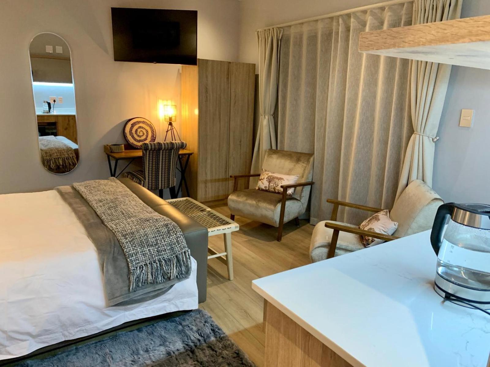 Winelands Lodge *